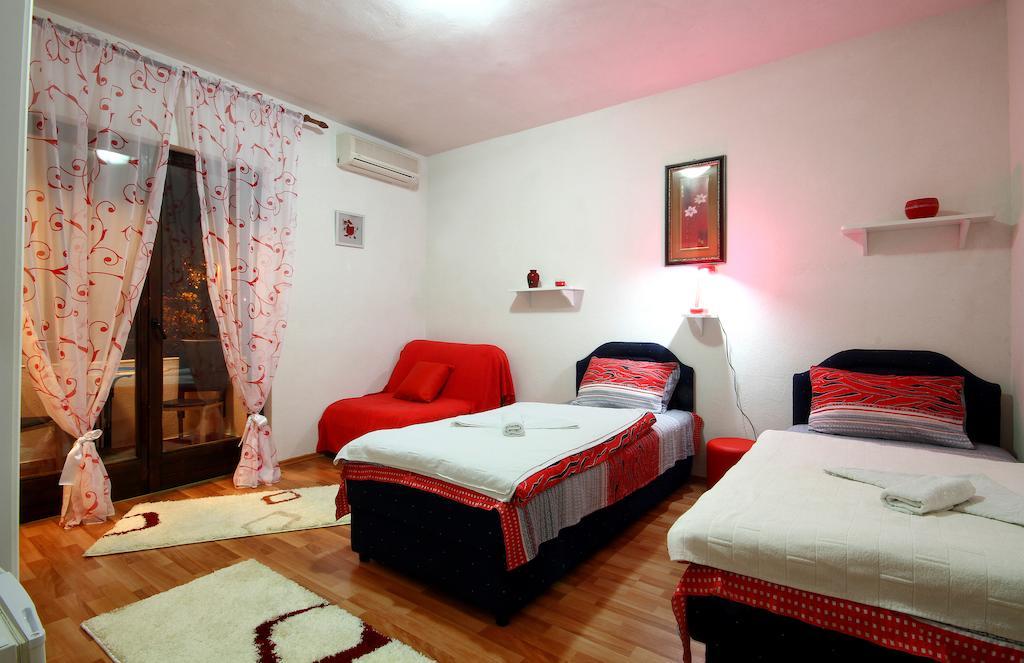 بودفا Guesthouse Bmb Bagaric الغرفة الصورة