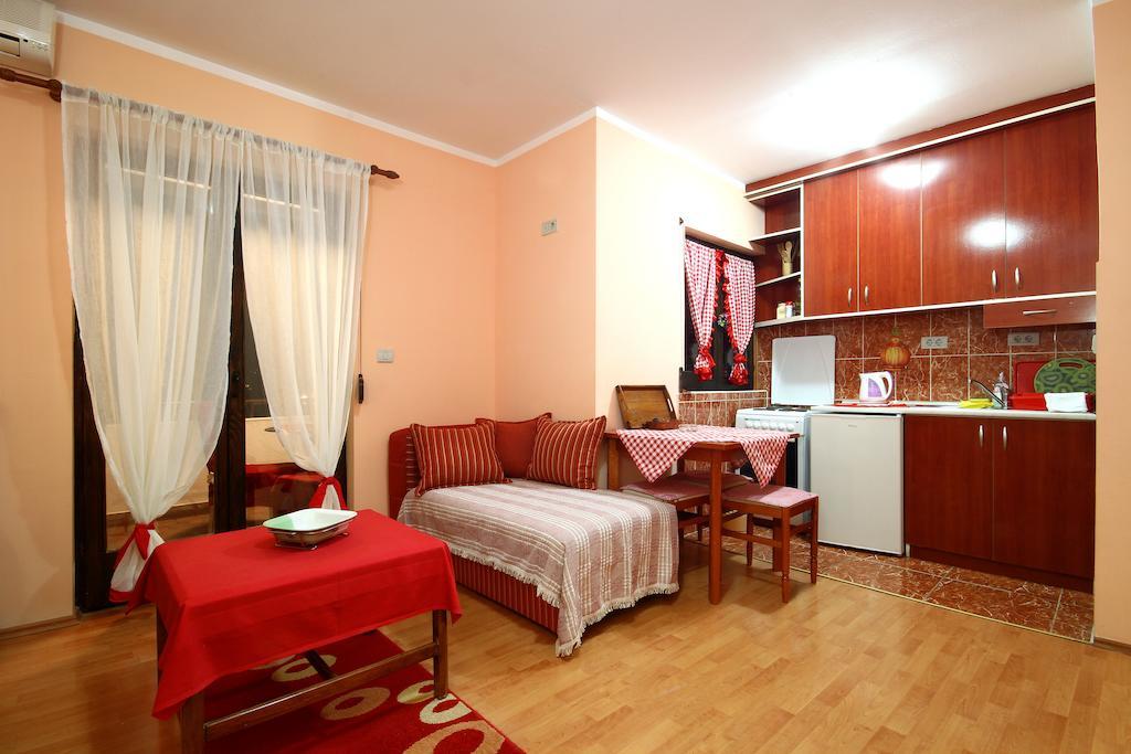 بودفا Guesthouse Bmb Bagaric الغرفة الصورة